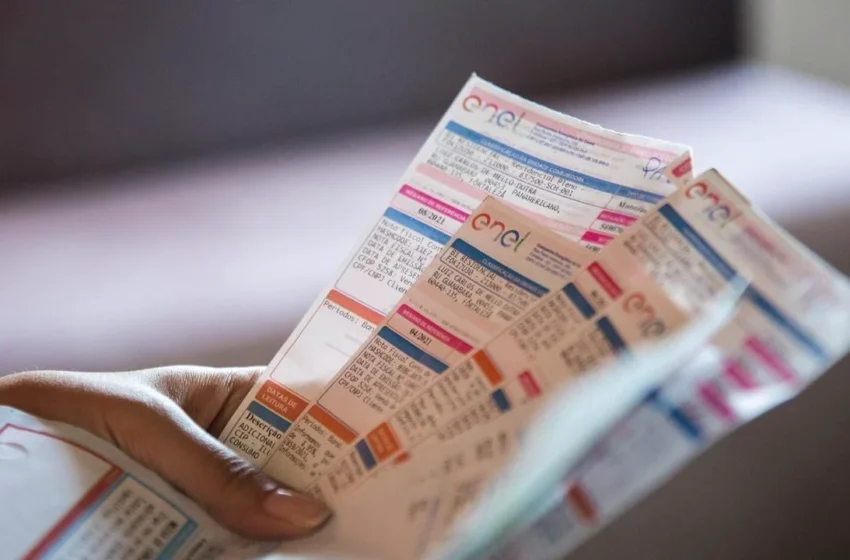  Aneel aprova aumento na conta de luz e consumidor da zona rural sofre maior alta.