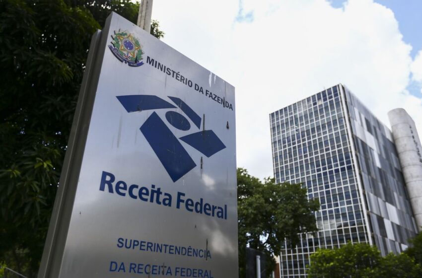  Arrecadação federal atinge R$ 171,05 bilhões em março.