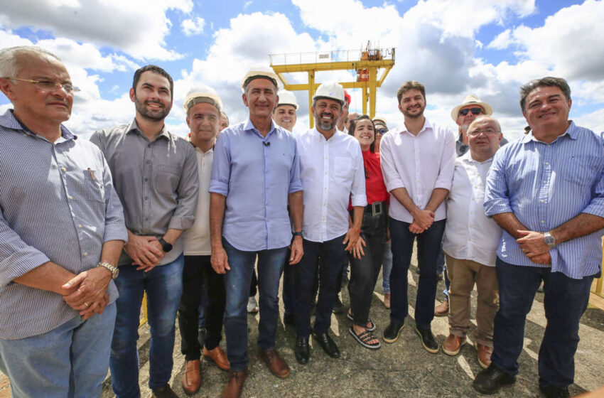  Governador Elmano de Freitas e ministro Waldez Góes vistoriam barragem de Jati.