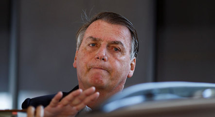  Bolsonaro cancela participação em encontro em Portugal, e evento é adiado.