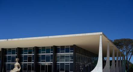  STF decide que municípios podem proibir fogos de artifício barulhentos.