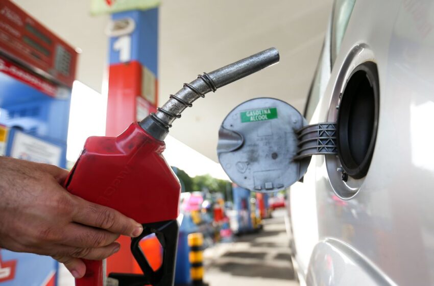  Preço da gasolina no Ceará tem queda em postos após redução feita pela Petrobas.