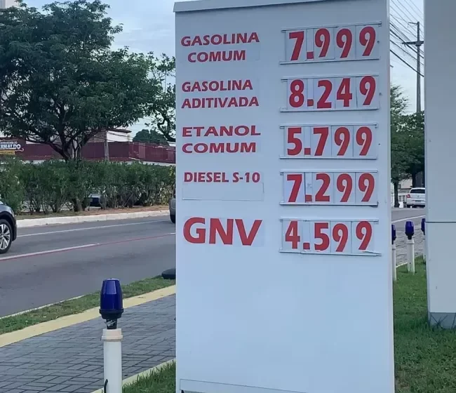  Decon realiza mutirão para monitorar os preços dos combustíveis no Ceará.