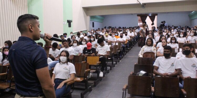  Pagamento do Bolsa Jovem Barbalha é liberado para 750 jovens beneficiários.