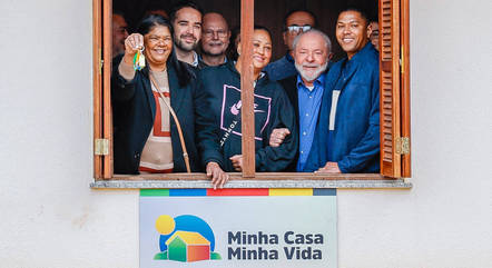  Lula sanciona nesta quinta projeto que retoma o Minha Casa, Minha Vida.
