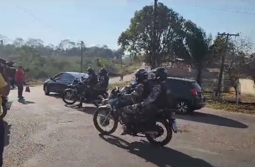  Rebelião termina com 5 mortes em presídio de segurança máxima no Acre.