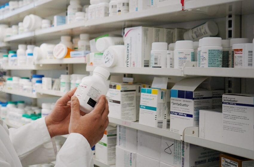  Mais de 300 novas farmácias abriram no Ceará em um ano.