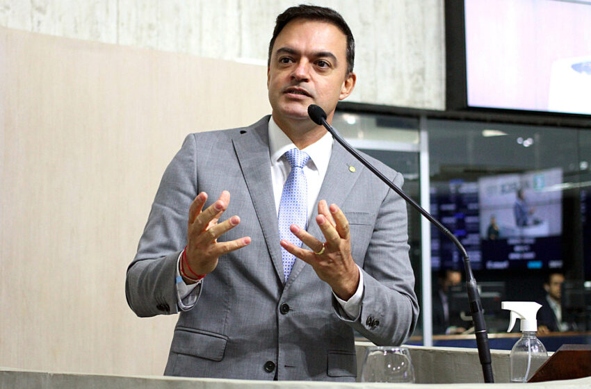 Fernando Santana critica relatório de 5 páginas da Enel.