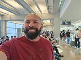  Cearense que estava em Israel no começo da guerra retorna ao Brasil.