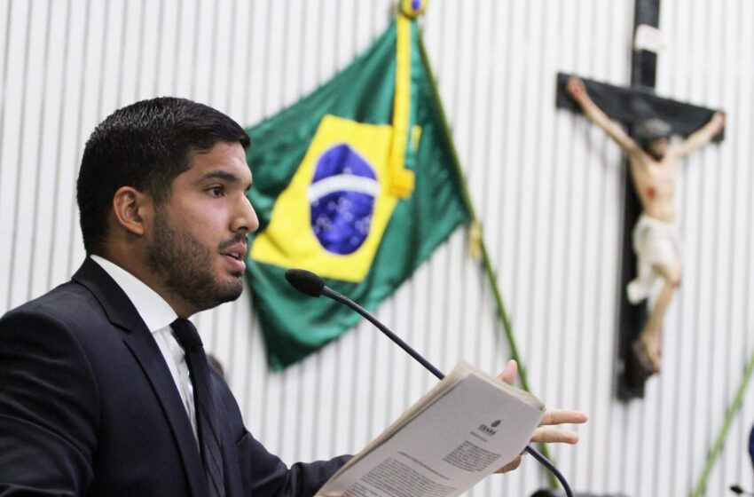 PL em Fortaleza indica André Fernandes como pré-candidato à Prefeitura