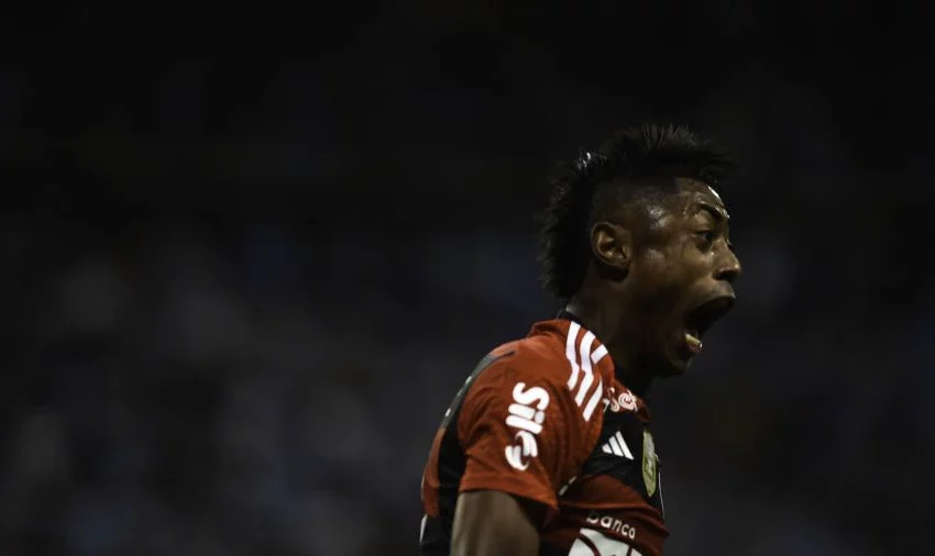 Flamengo de Tite terá desfalques importantes para duelo contra o Fortaleza.