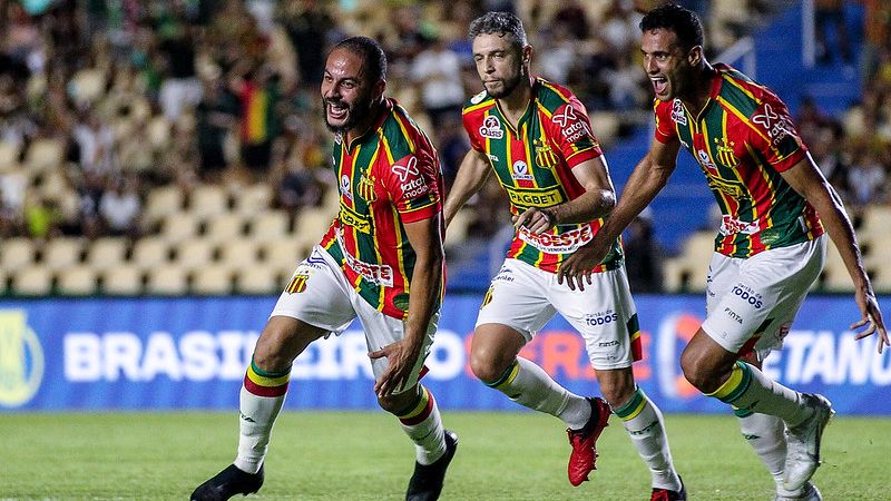 Jogos de hoje na TV: horário das partidas desta segunda-feira (20)