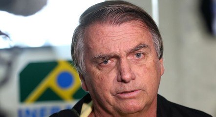  Defesa de Bolsonaro afirma que ex-presidente nunca teve intenção de ficar com presentes recebidos