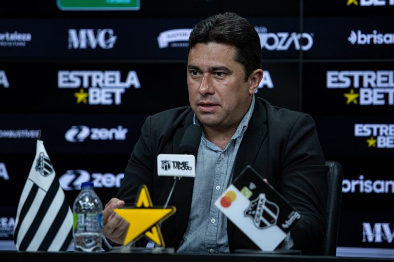 Presidente do Ceará pretende expulsar conselheiros do clube que fazem oposição à sua gestão.