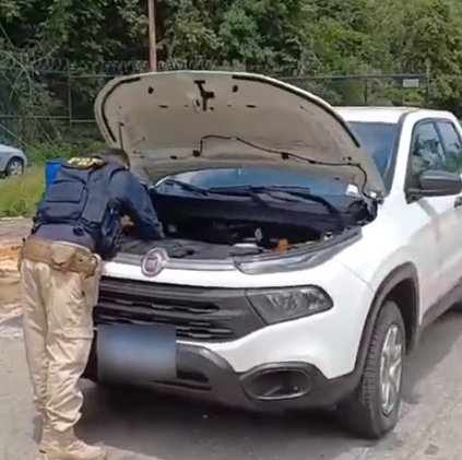  Veículo furtado em Pernambuco é recuperado pela PRF no CE.