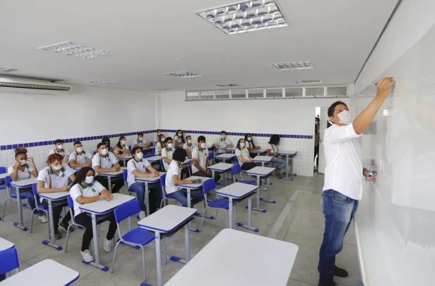  Estudantes começam a receber primeira parcela do Programa Pé-de-Meia; Programa vai beneficiar 185 mil jovens cearenses.