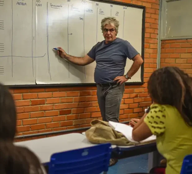  Primeiro pagamento do Pé-de-Meia será feito a partir de 26 de março.