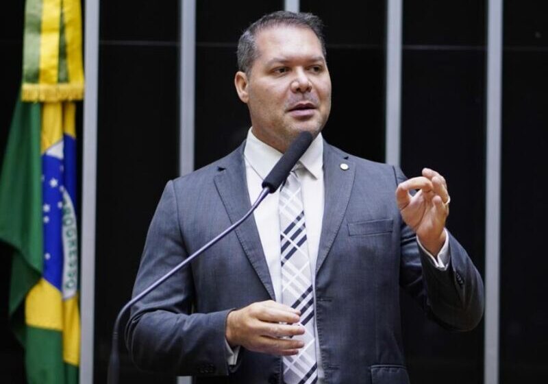 Deputado nascido em Juazeiro do Norte deverá devolver R$ 1,6 milhão.