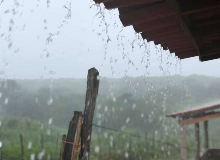  Chuvas banham Municípios do Interior do Ceará.