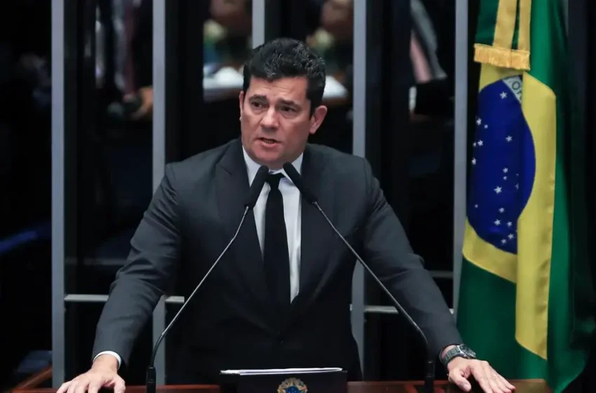 TSE rejeita cassação de mandato de Sergio Moro por unanimidade.