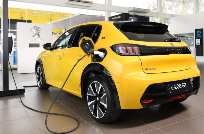  Pesquisa revela que procura por carros elétricos novos cresce em 348% no Ceará.