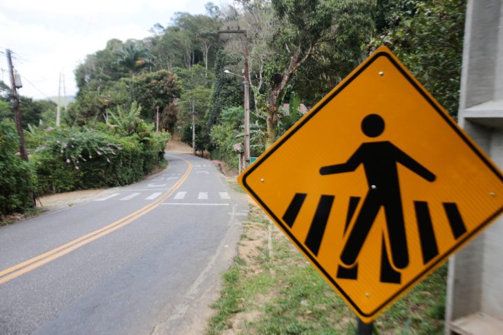  Detran-CE realiza manutenção em sinalizações de quase 1 mil km nas CEs no 1º semestre de 2024.