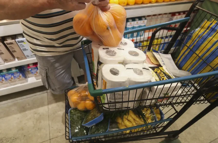 Prévia da inflação oficial fica em 0,54% em outubro.