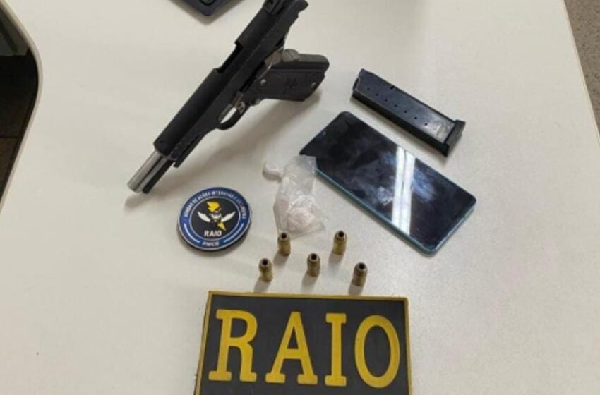 Barbalha: Equipe do BPRAIO realiza prisão por arma de fogo e droga.