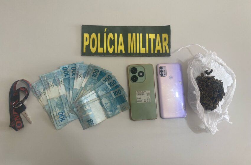  Penaforte: Polícia Militar efetua prisão por tráfico de drogas.
