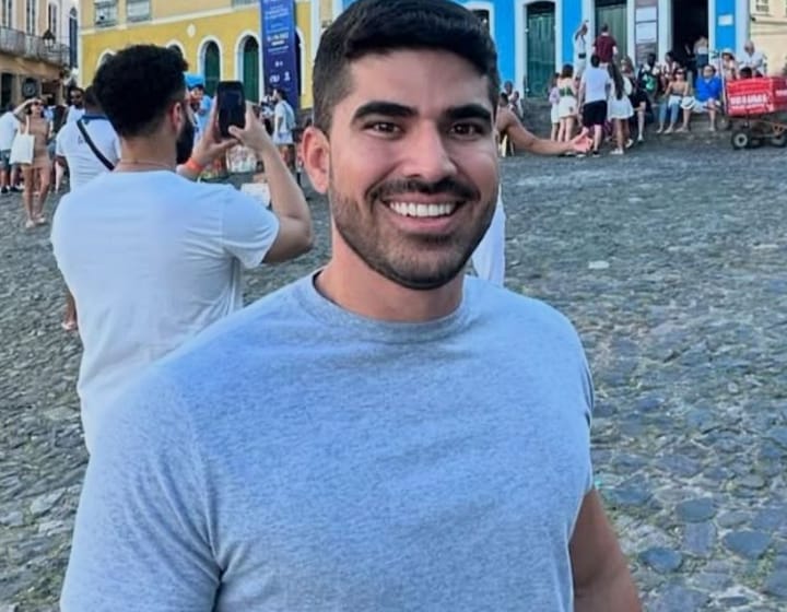 Médico de Brejo Santo morre em grave acidente entre carro e carreta.