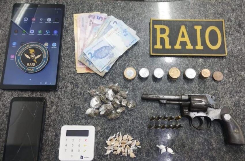 Iguatu: BPRAIO efetua prisão de menor por trafico de drogas e porte ilegal de arma de fogo.