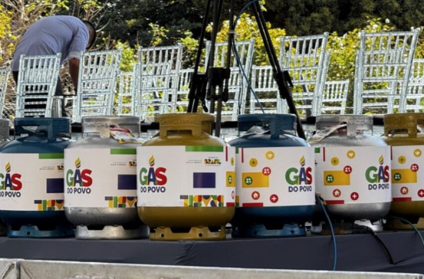 Gás do Povo começa a entregar vale para retirar botijão em novembro.